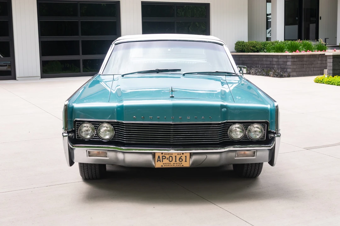 1966 Lincoln Continental 4th Gen - Image 15 of 31
