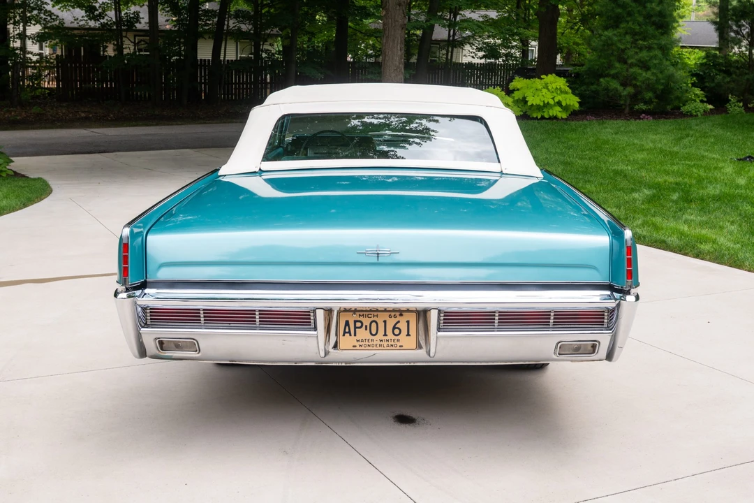 1966 Lincoln Continental 4th Gen - Image 11 of 31
