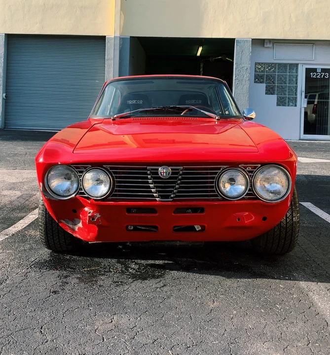 1974 Alfa Romeo 2000 GT Veloce - Image 4 of 31