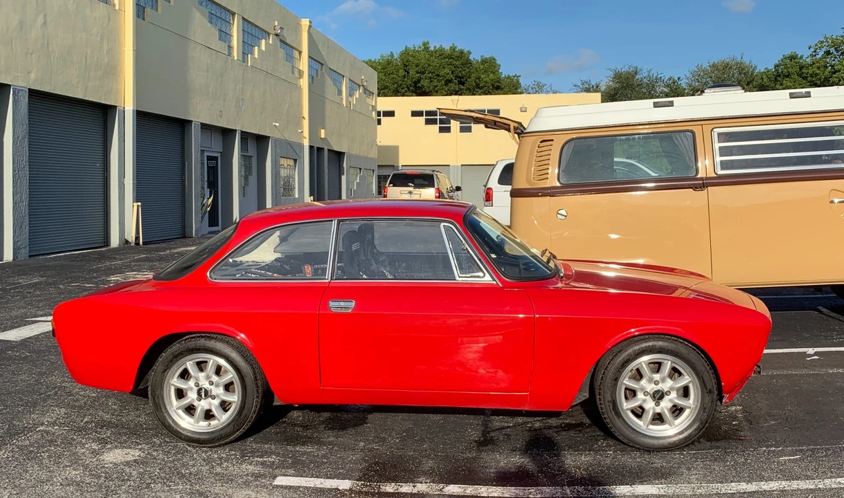 1974 Alfa Romeo 2000 GT Veloce - Image 9 of 31
