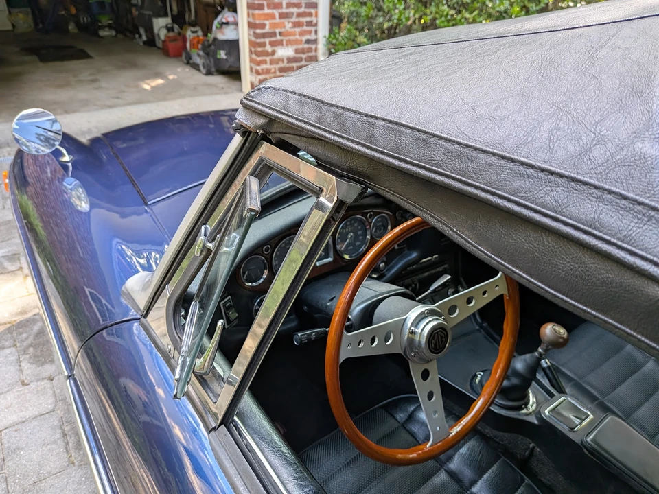 1974 MG MGB Roadster - Image 19 of 31