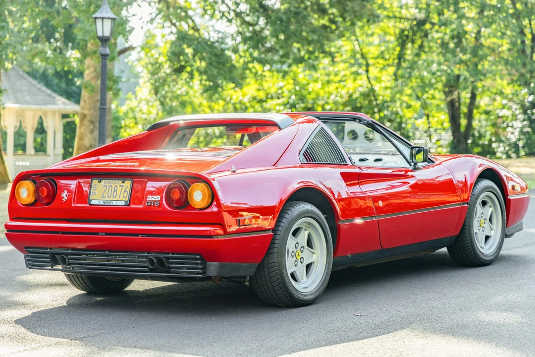 1986 Ferrari 328 GTS - Image 4 of 31