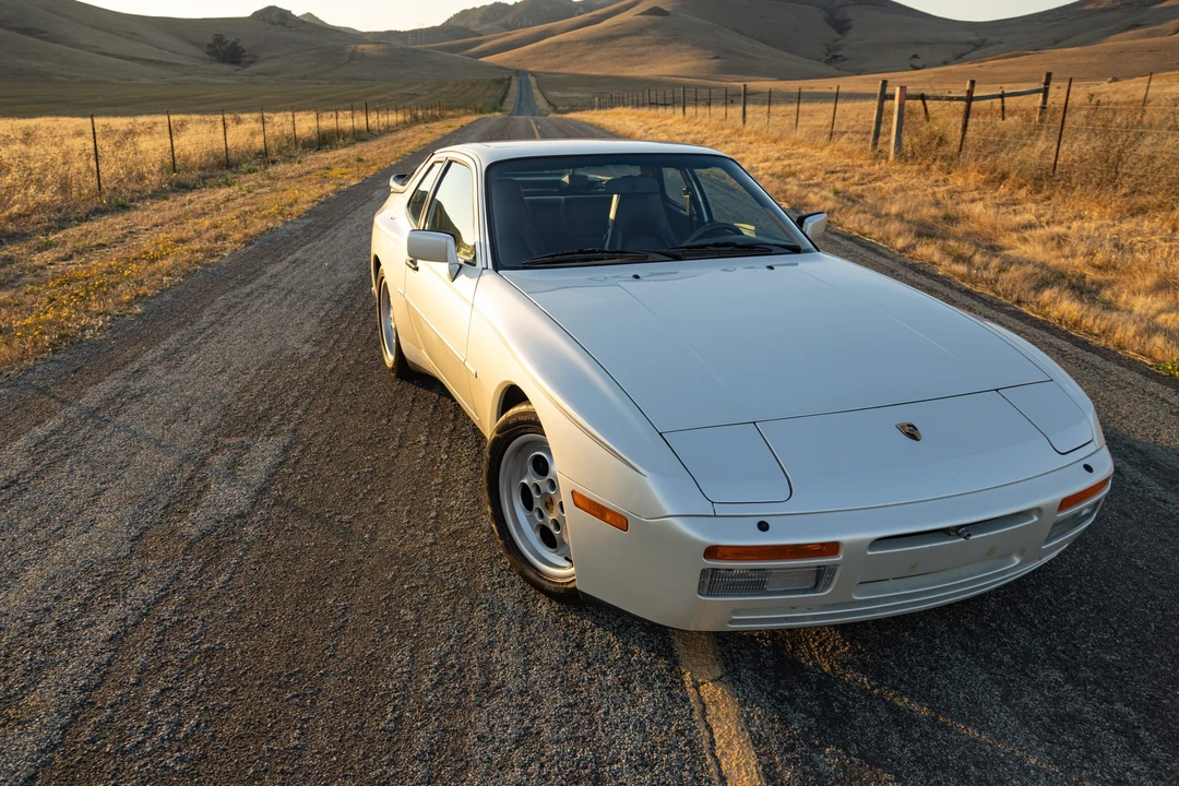 1986 Porsche 944 Turbo - Image 24 of 31