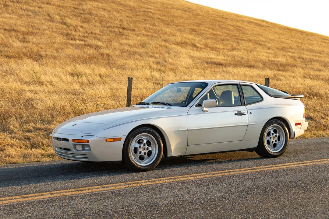 1986 Porsche 944 Turbo - Image 2 of 31