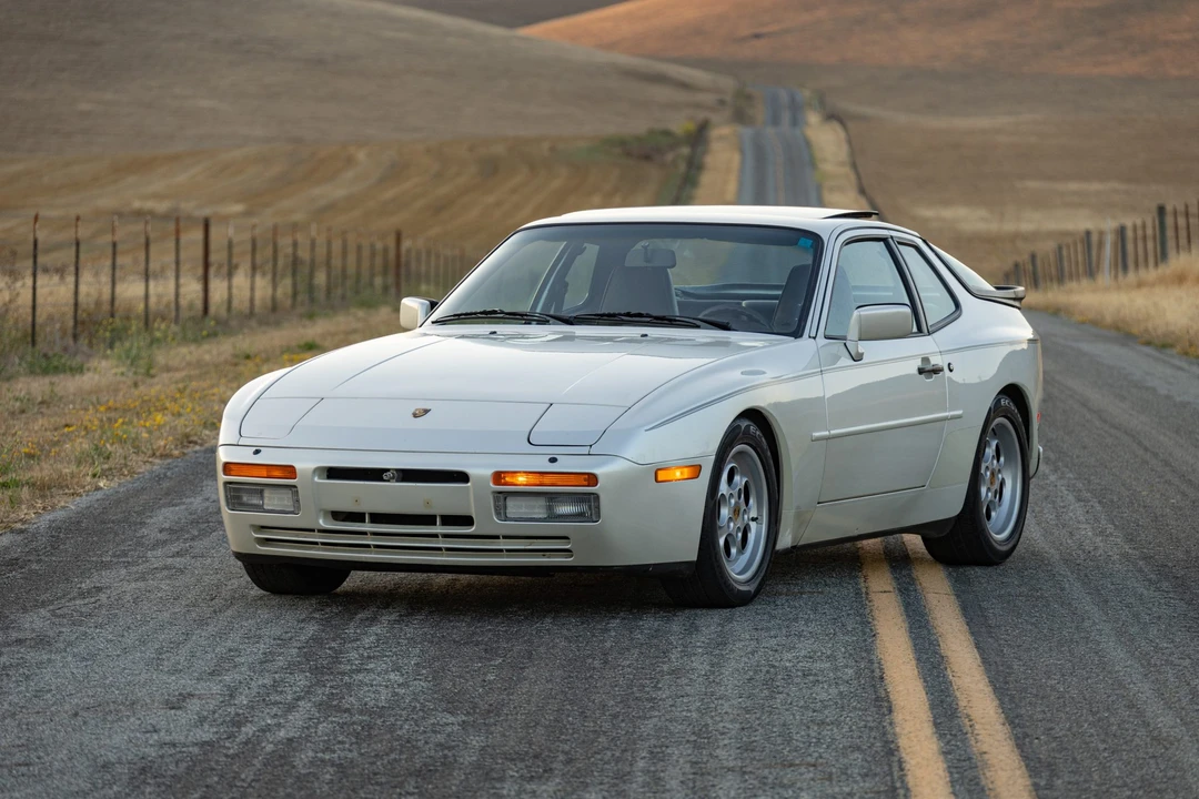 1986 Porsche 944 Turbo - Image 8 of 31