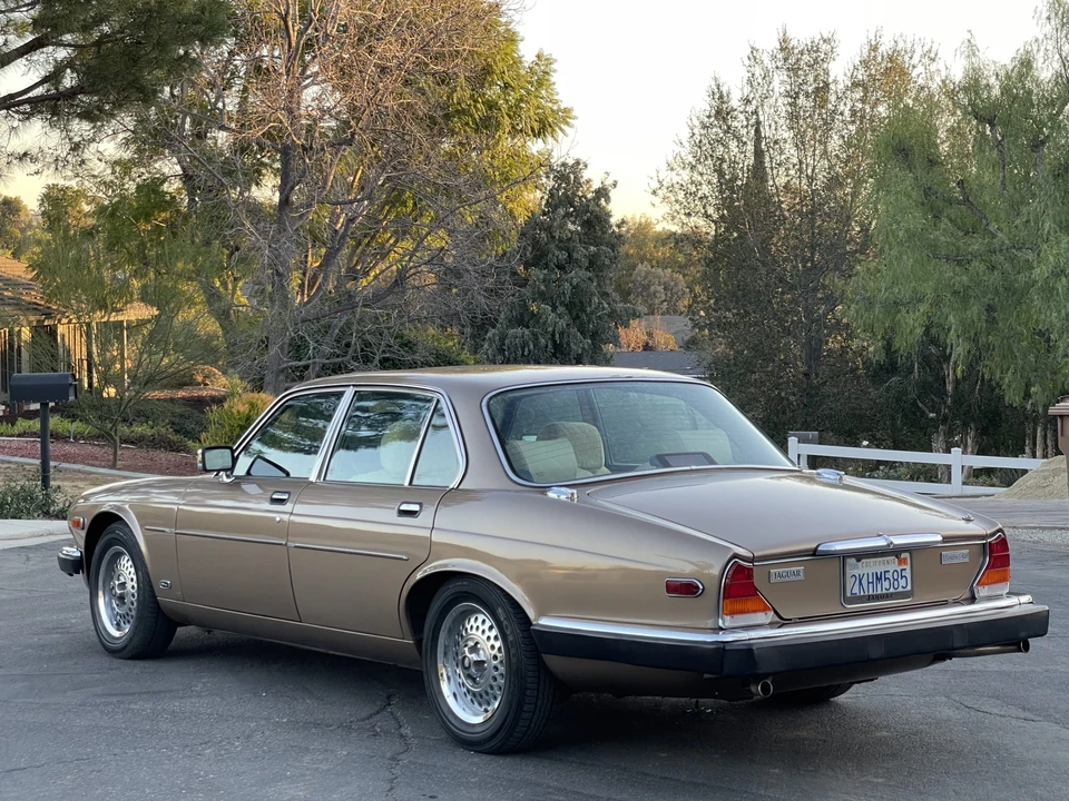 1987 Jaguar XJ Series 3 - Image 26 of 31