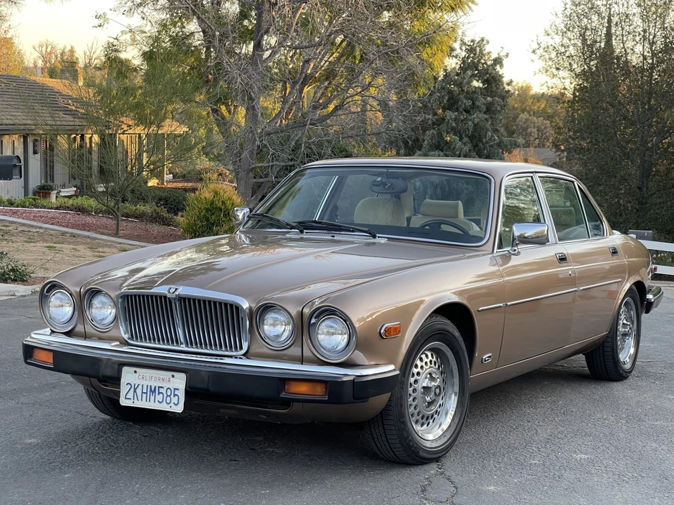 1987 Jaguar XJ Series 3 - Image 2 of 31