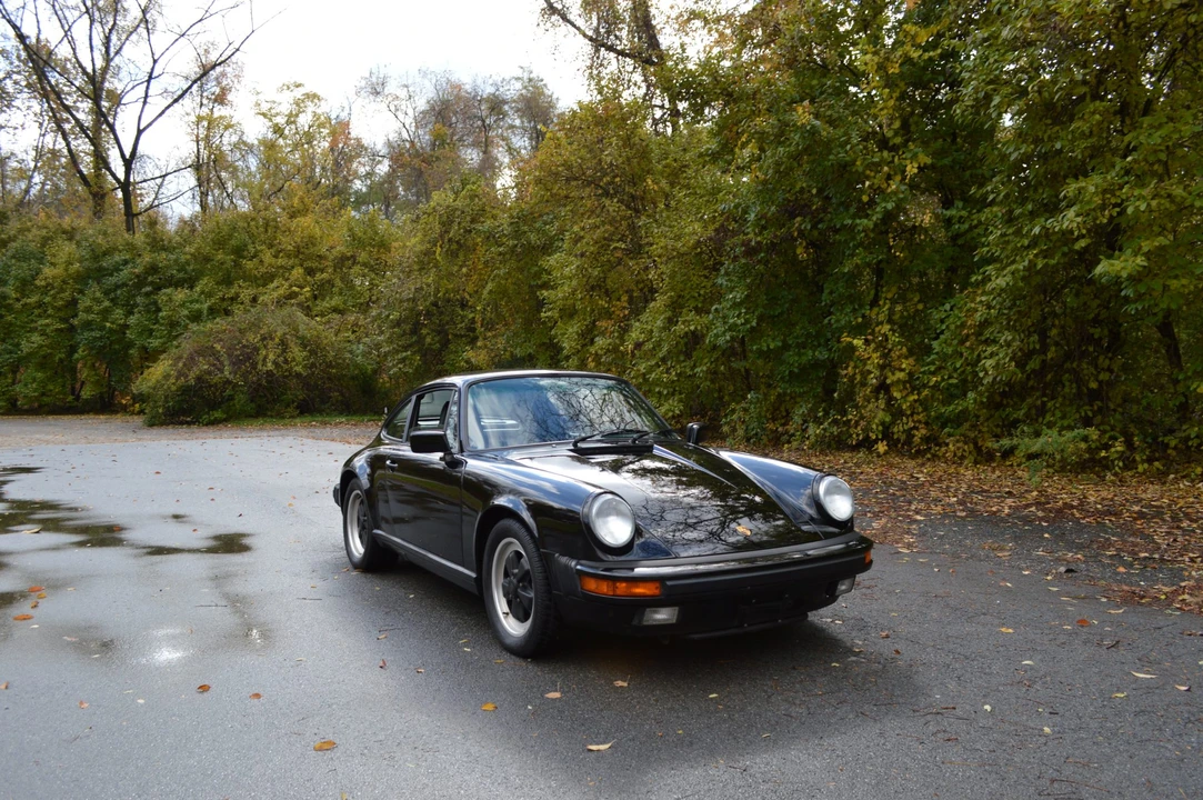 1988 Porsche 911 Carrera 3.2 - Image 25 of 31