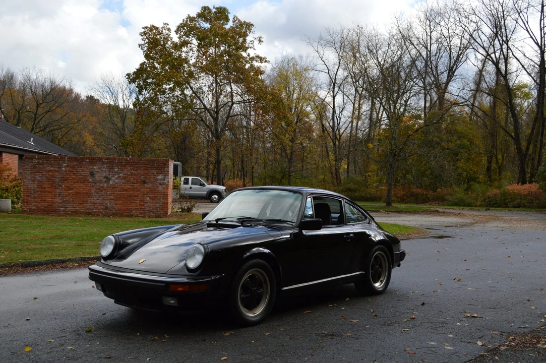 1988 Porsche 911 Carrera 3.2 - Image 5 of 31
