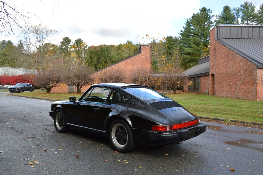 1988 Porsche 911 Carrera 3.2 - Image 10 of 31
