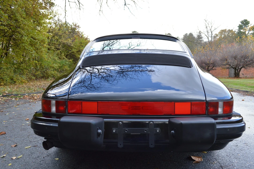 1988 Porsche 911 Carrera 3.2 - Image 16 of 31