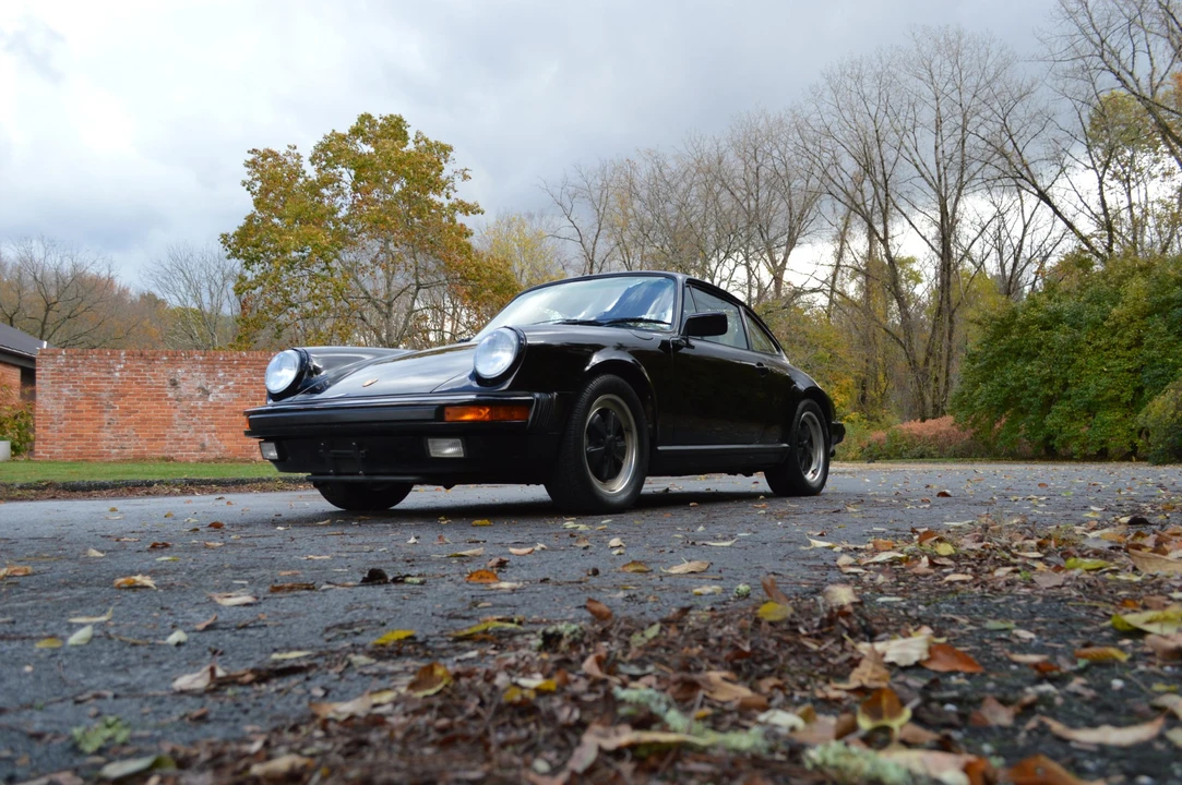 1988 Porsche 911 Carrera 3.2 - Image 3 of 31