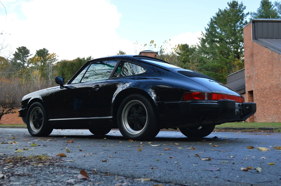 1988 Porsche 911 Carrera 3.2 - Image 8 of 31