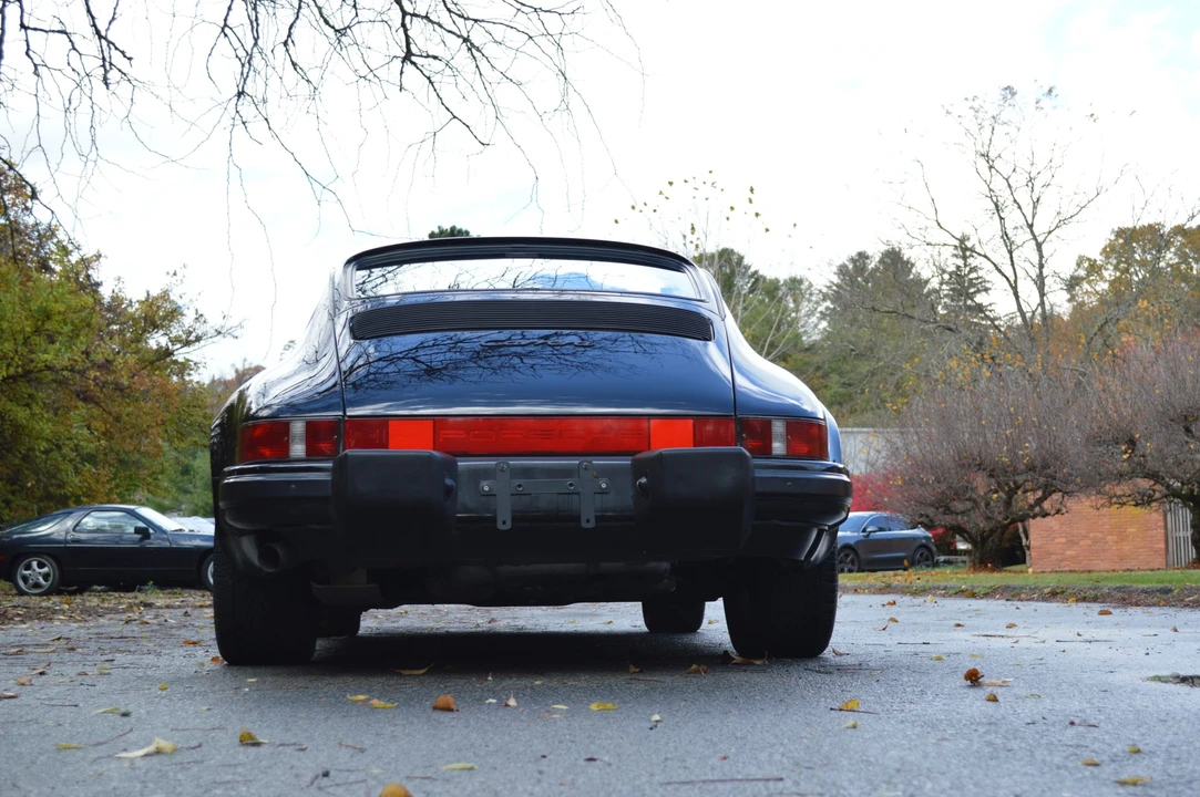 1988 Porsche 911 Carrera 3.2 - Image 14 of 31