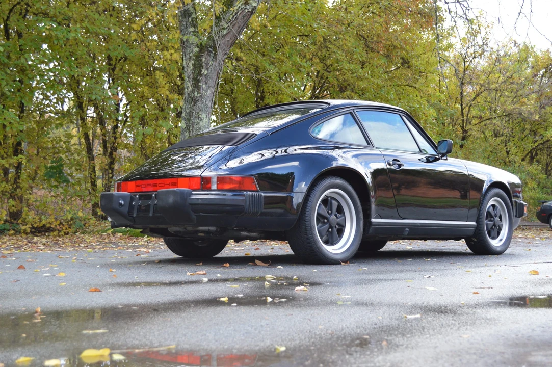 1988 Porsche 911 Carrera 3.2 - Image 20 of 31