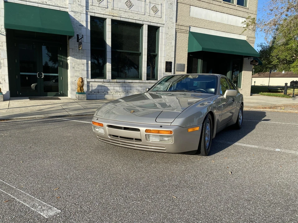 1988 Porsche 944 Turbo - Image 11 of 31