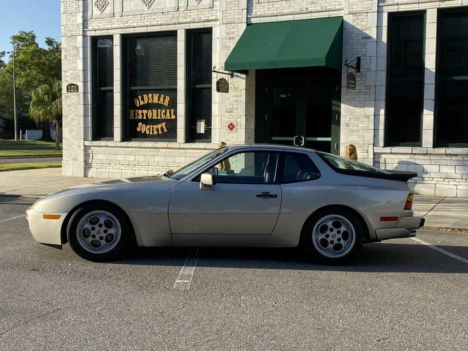 1988 Porsche 944 Turbo - Image 17 of 31