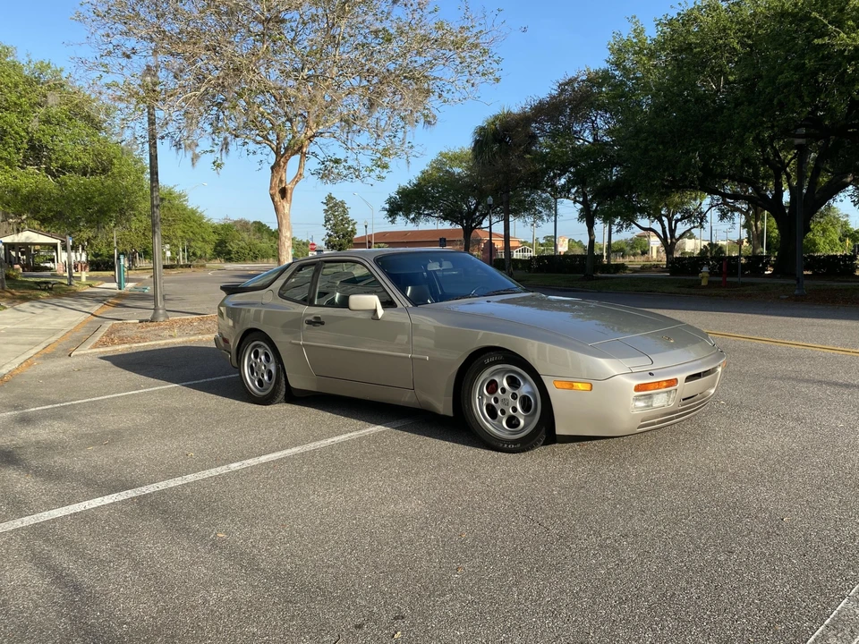 1988 Porsche 944 Turbo - Image 2 of 31