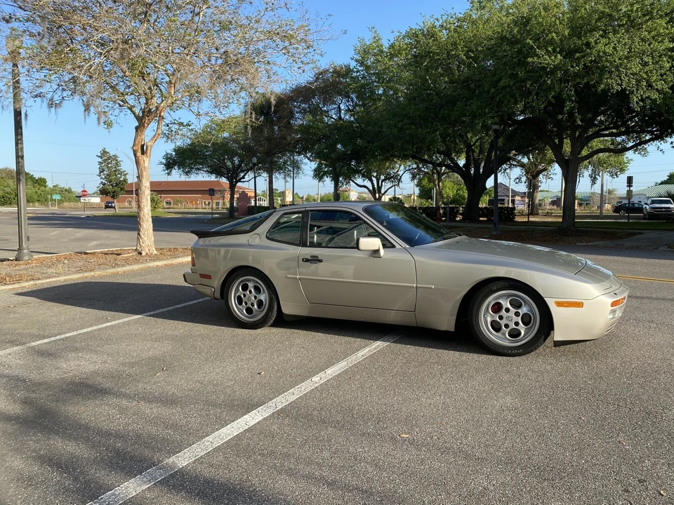 1988 Porsche 944 Turbo - Image 3 of 31