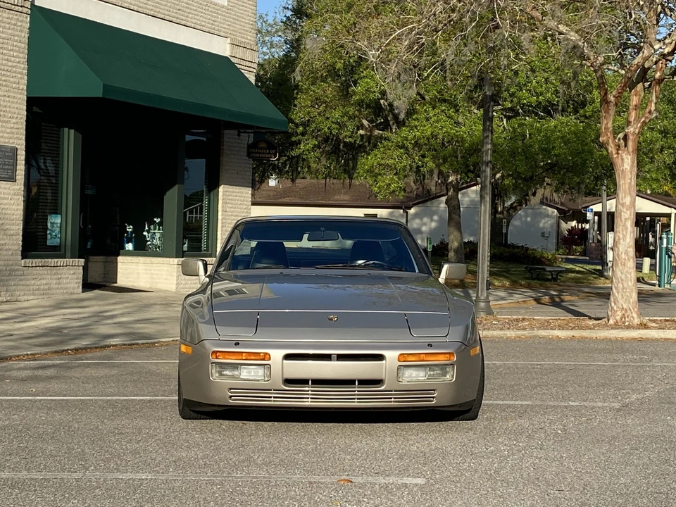 1988 Porsche 944 Turbo - Image 8 of 31