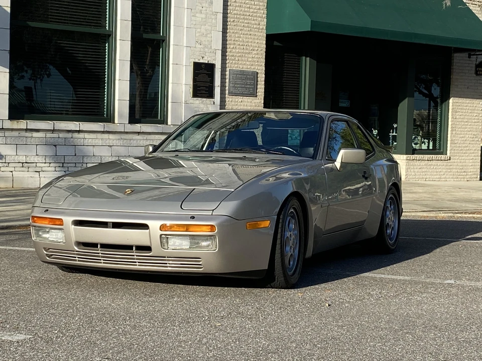 1988 Porsche 944 Turbo - Image 10 of 31