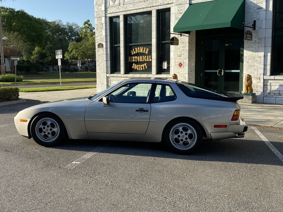 1988 Porsche 944 Turbo - Image 19 of 31