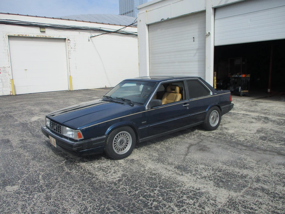 1991 Volvo 780 - Image 8 of 31