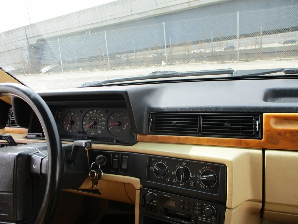 1991 Volvo 780 - Image 20 of 31