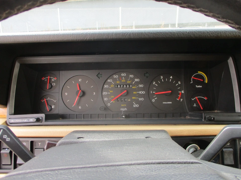 1991 Volvo 780 - Image 18 of 31