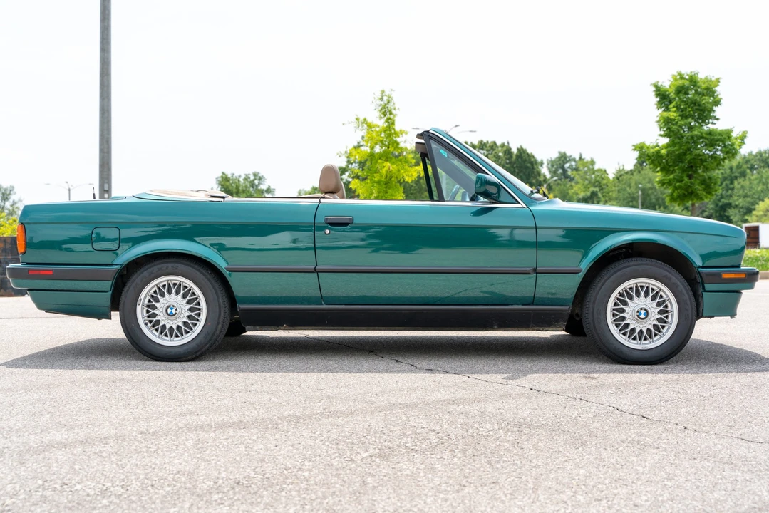 1992 BMW E30 3 Series - Image 2 of 31