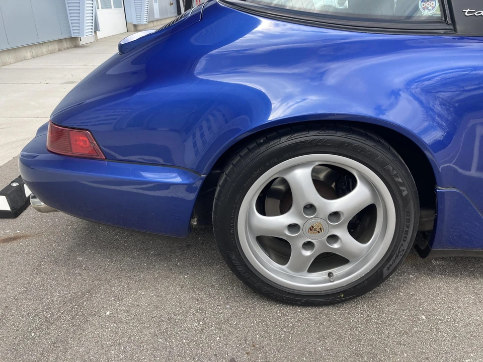 1992 Porsche 964 Carrera 4 - Image 24 of 31