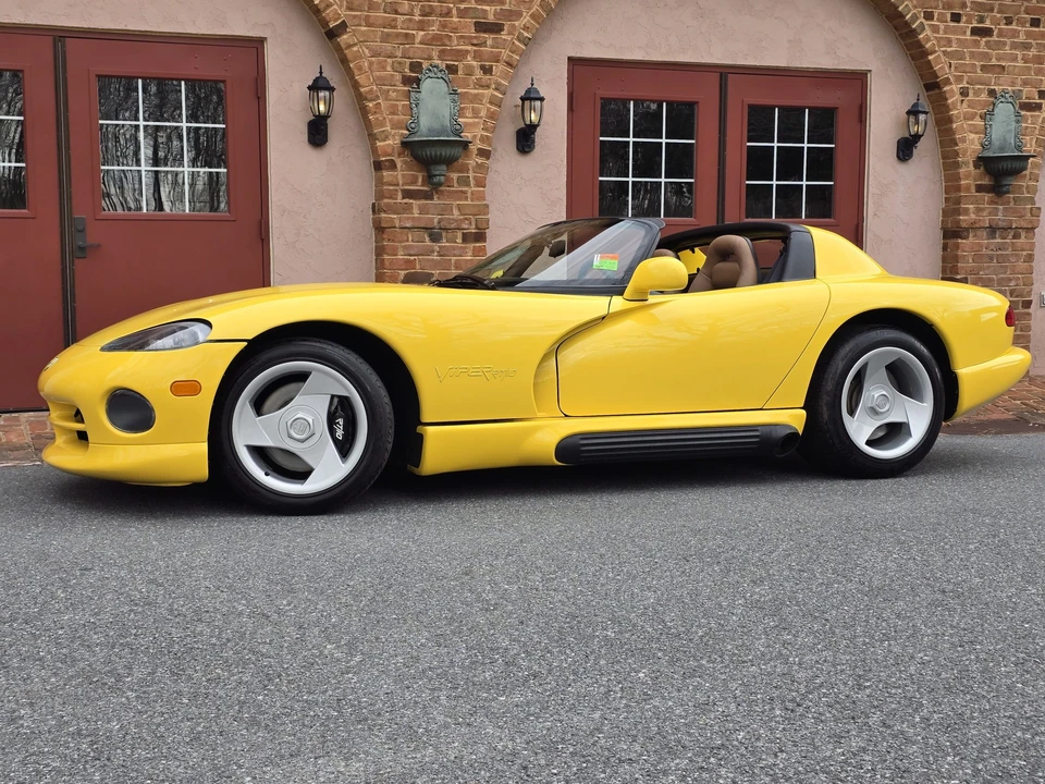 1995 Dodge Viper 1st Gen - Image 2 of 31