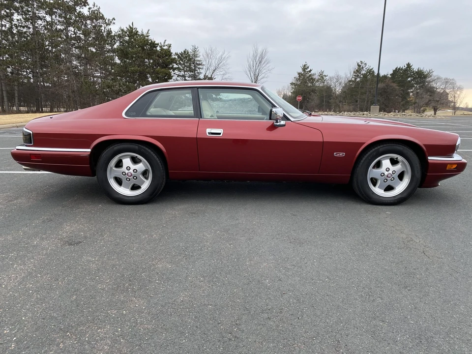 1995 Jaguar XJS - Image 8 of 31