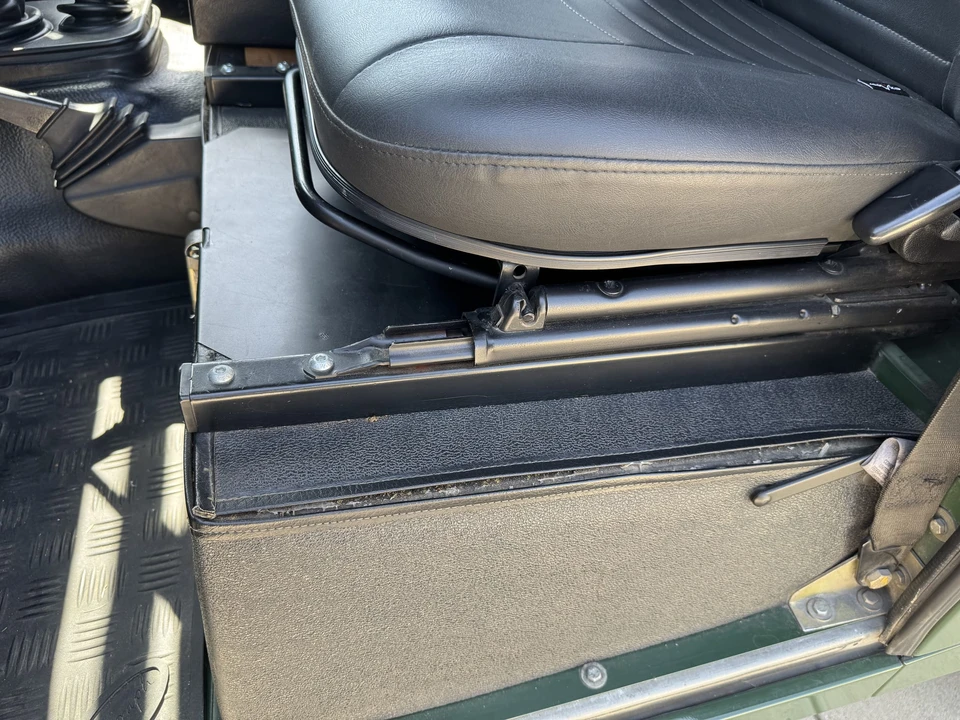 1995 Land Rover Defender 90 - Image 25 of 31