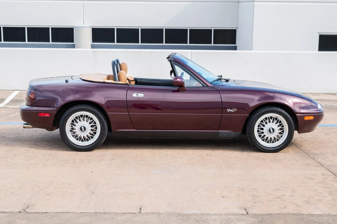 1995 Mazda NA MX-5 Miata - Image 6 of 31