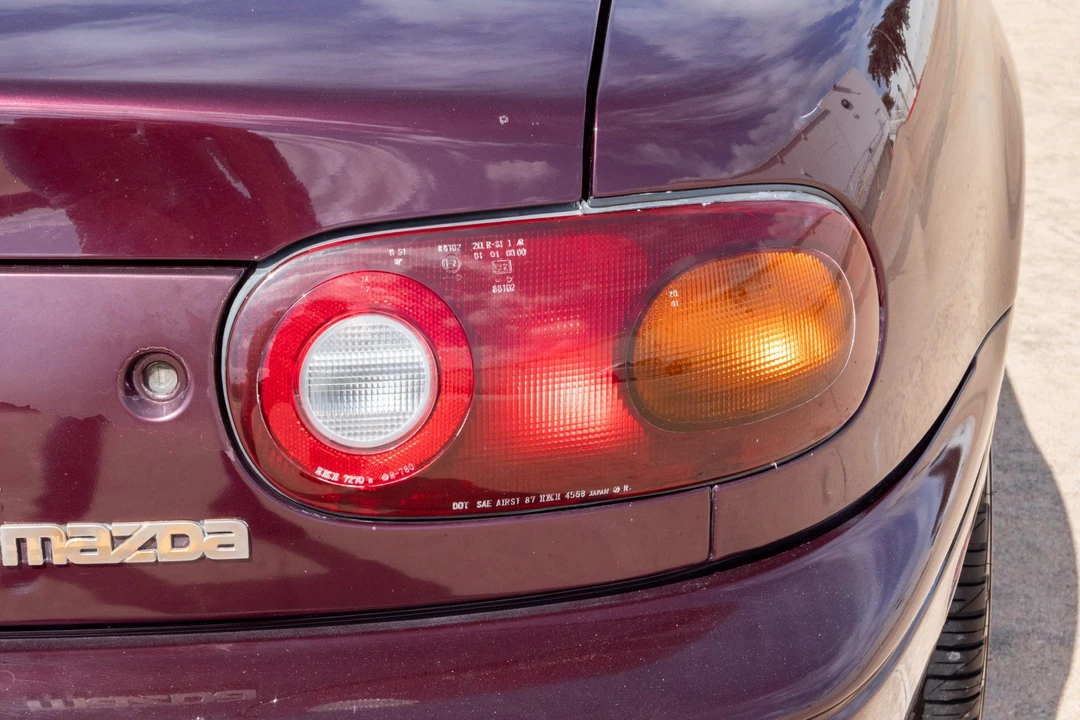 1995 Mazda NA MX-5 Miata - Image 29 of 31