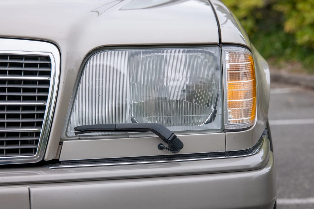 1995 Mercedes-Benz W124 E-Class - Image 31 of 31