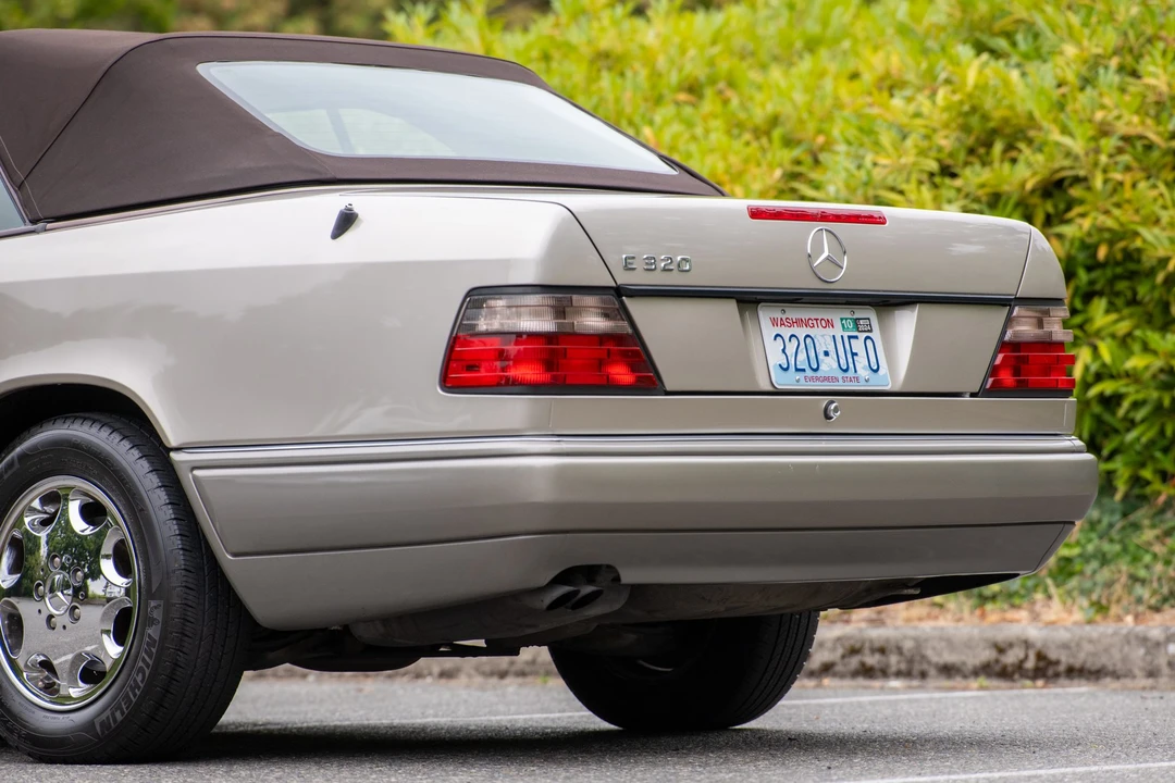 1995 Mercedes-Benz W124 E-Class - Image 21 of 31
