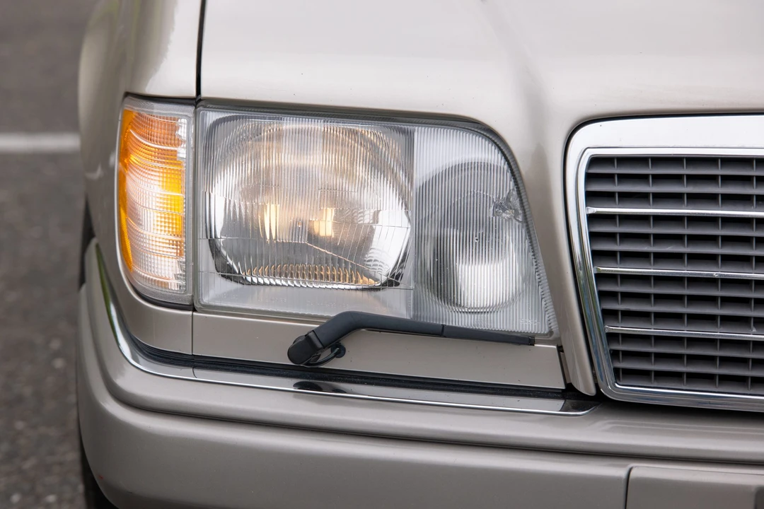 1995 Mercedes-Benz W124 E-Class - Image 30 of 31