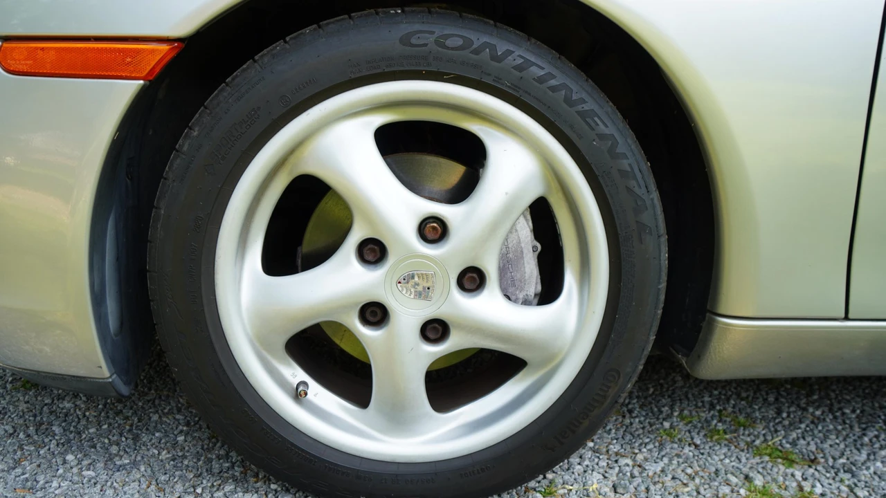 1998 Porsche 986 Boxster - Image 23 of 31