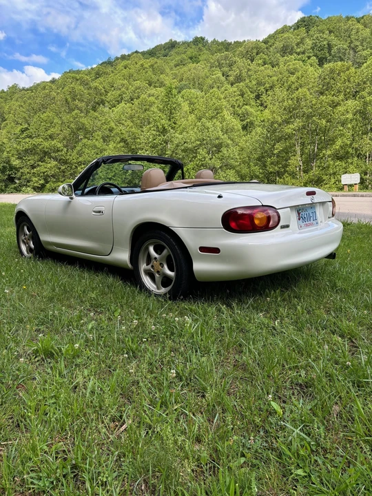 1999 Mazda NB MX-5 Miata - Image 8 of 31