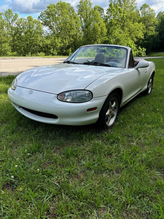 1999 Mazda NB MX-5 Miata - Image 5 of 31