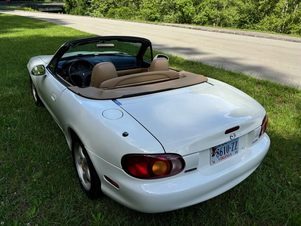 1999 Mazda NB MX-5 Miata - Image 9 of 31