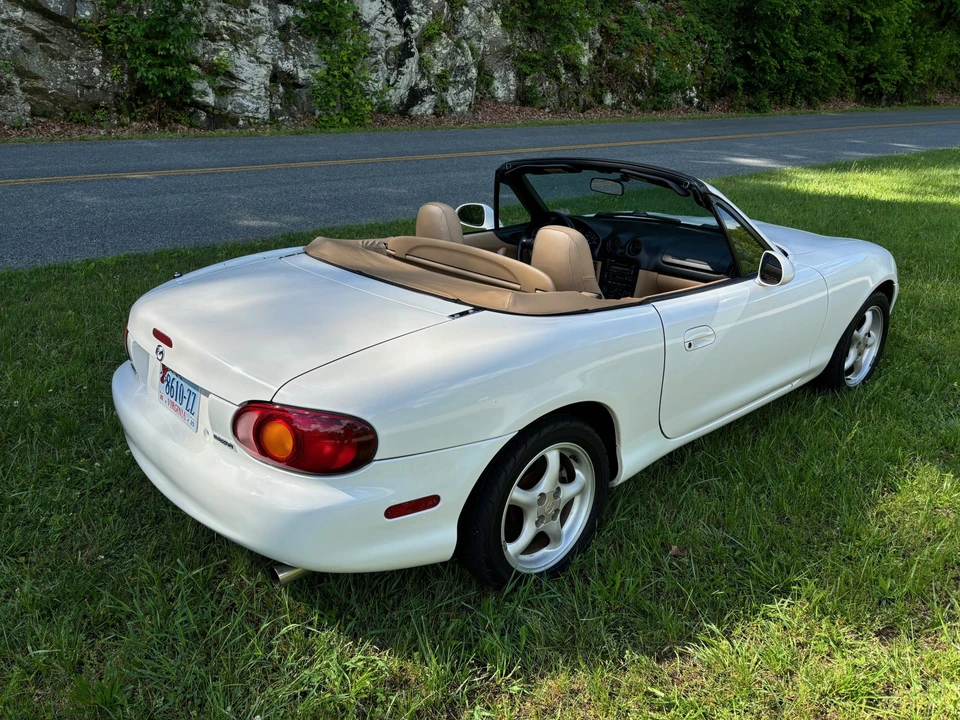 1999 Mazda NB MX-5 Miata - Image 12 of 31