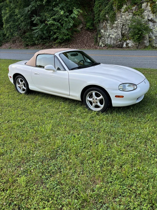 1999 Mazda NB MX-5 Miata - Image 22 of 31