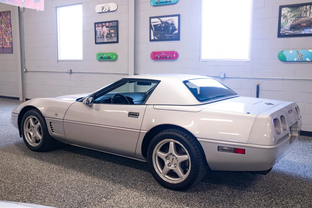 1996 Chevrolet Corvette C4 - Image 19 of 31