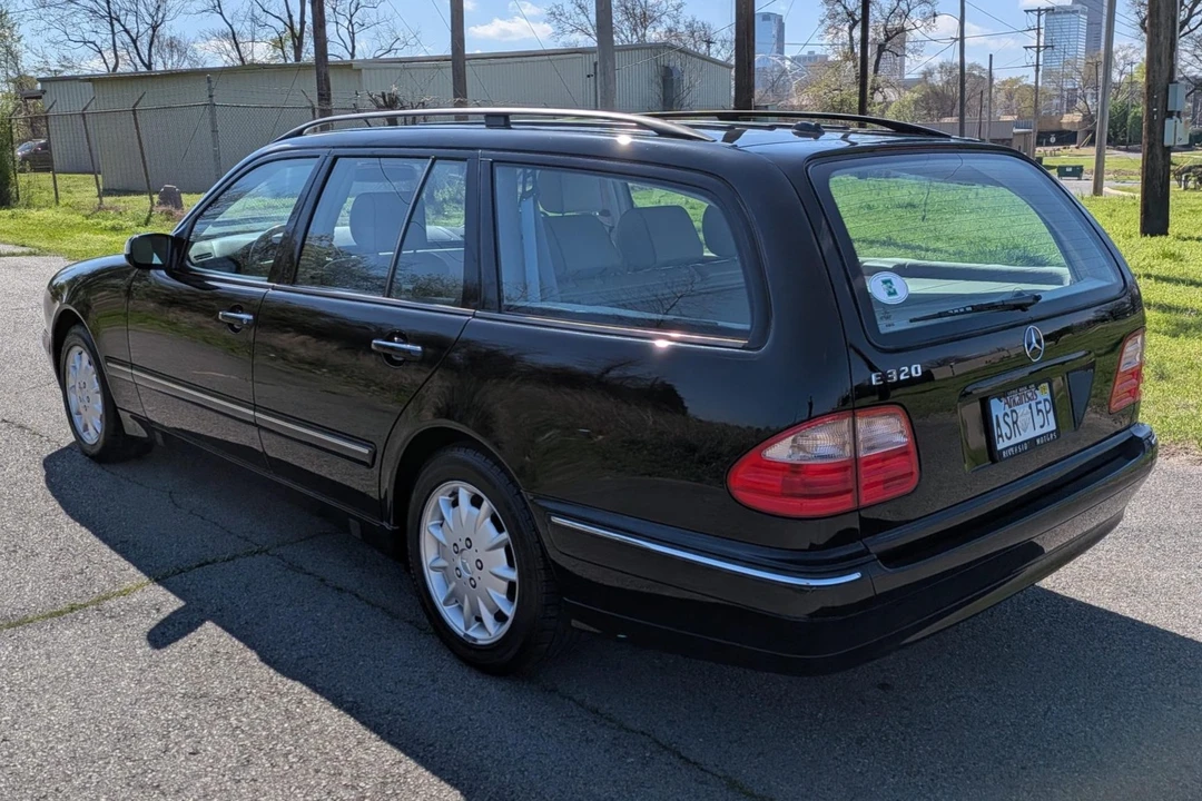 2000 Mercedes-Benz W210 E-Class - Image 2 of 8