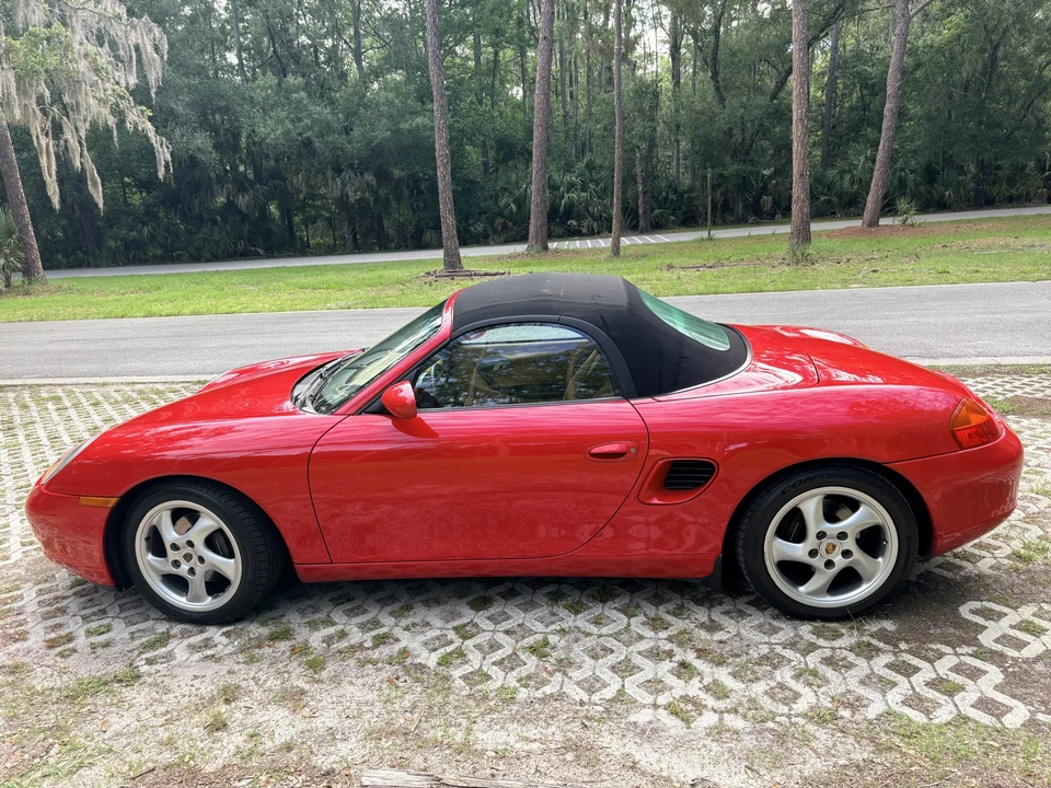 2001 Porsche 986 Boxster - Image 10 of 31