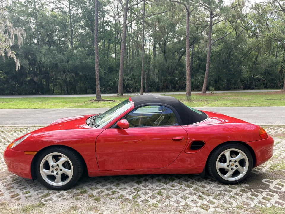 2001 Porsche 986 Boxster - Image 11 of 31