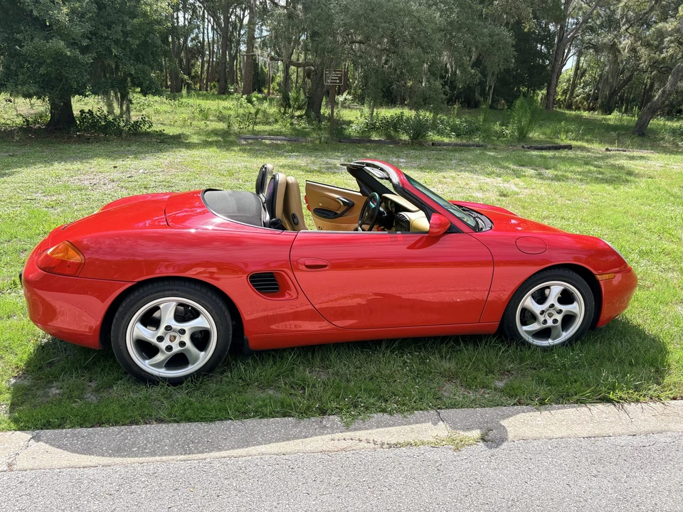 2001 Porsche 986 Boxster - Image 27 of 31
